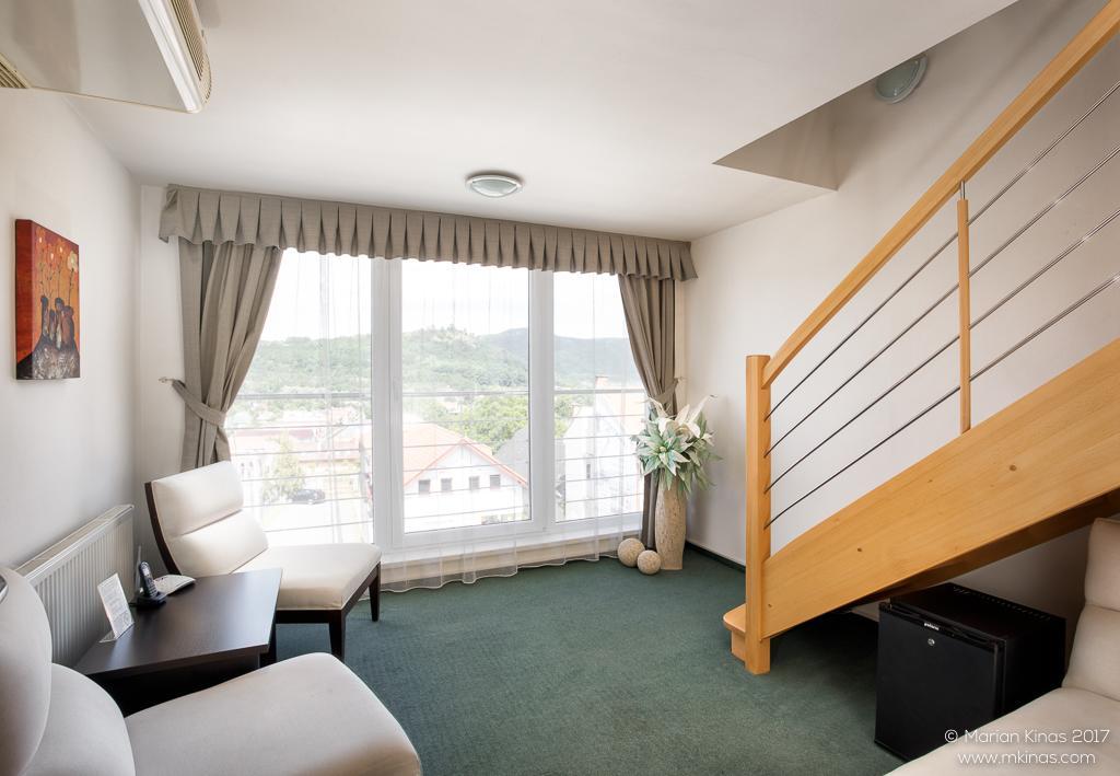 Garni Hotel Fellini Žiar nad Hronom Exteriör bild