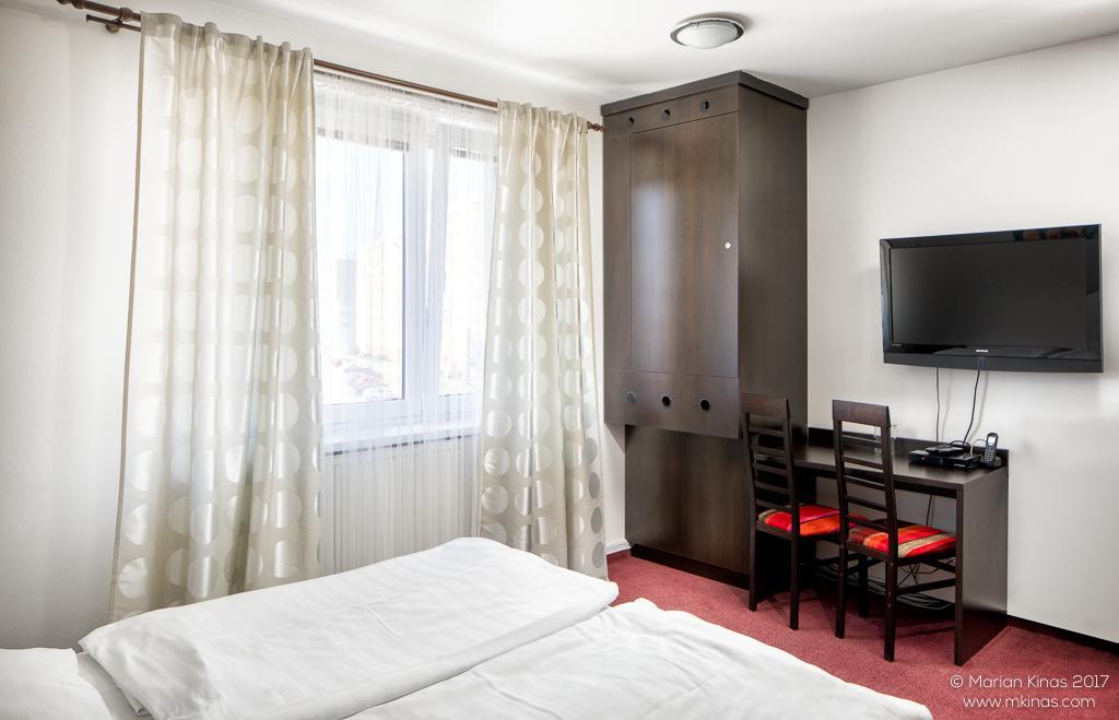 Garni Hotel Fellini Žiar nad Hronom Exteriör bild